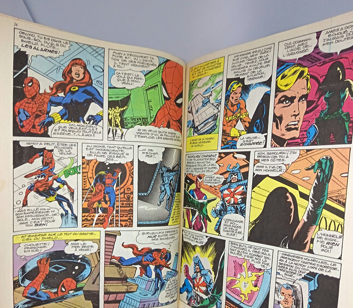 Pages intérieures avec Spider-Man et la Veuve Noire dans le comics Lug n°20
