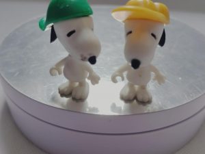 Lot de figurines SNOOPY Kinder
