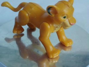 Figurine SIMBA Roi Lion