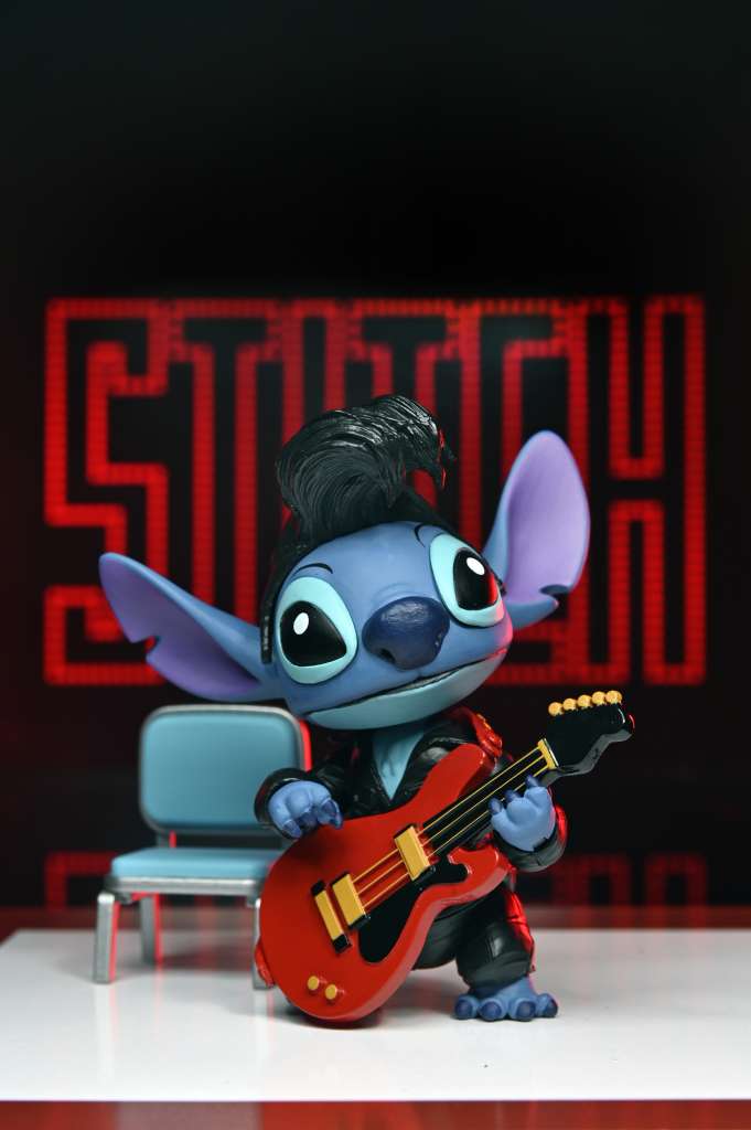 Lilo & Stitch Stitch "Singer Elvis" Ultimate Figurine 8cm