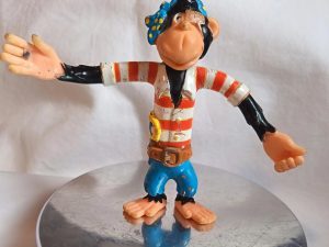 Figurine singe WAIKIKI