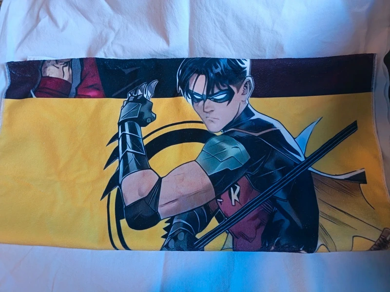 Serviette de plage DC Comics – Robin (4 versions) – Image 3