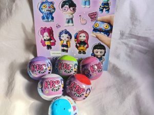 Capsule 65mm. K-Pop Stars Charms